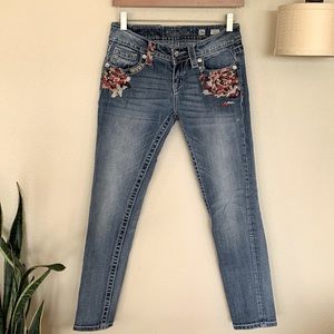 Miss Me embroidered studded signature skinny jeans
